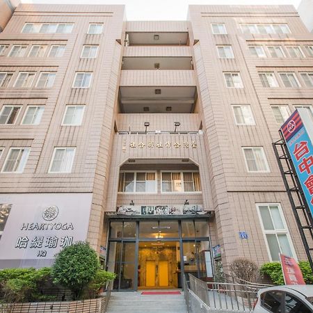 Taichung Hall Aparthotel Екстериор снимка