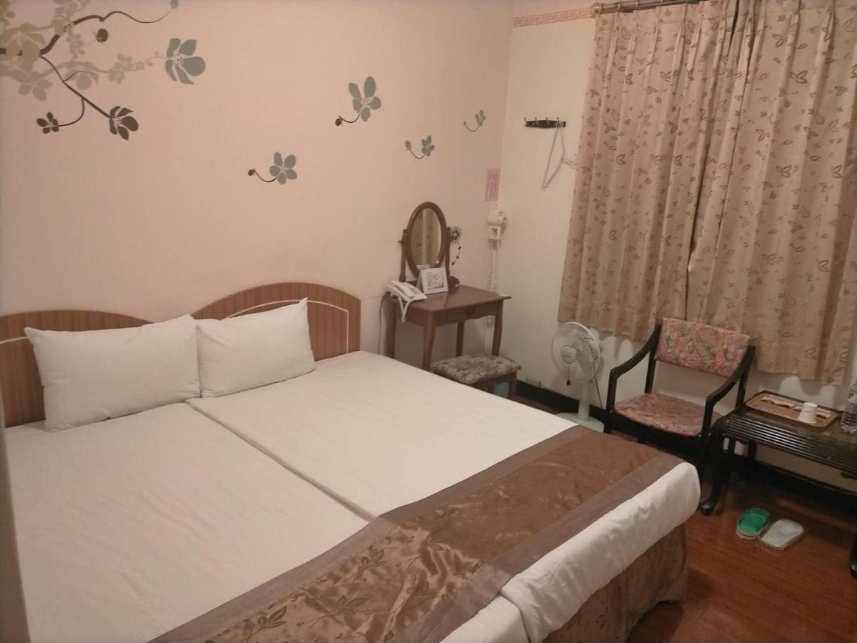 Taichung Hall Aparthotel Екстериор снимка