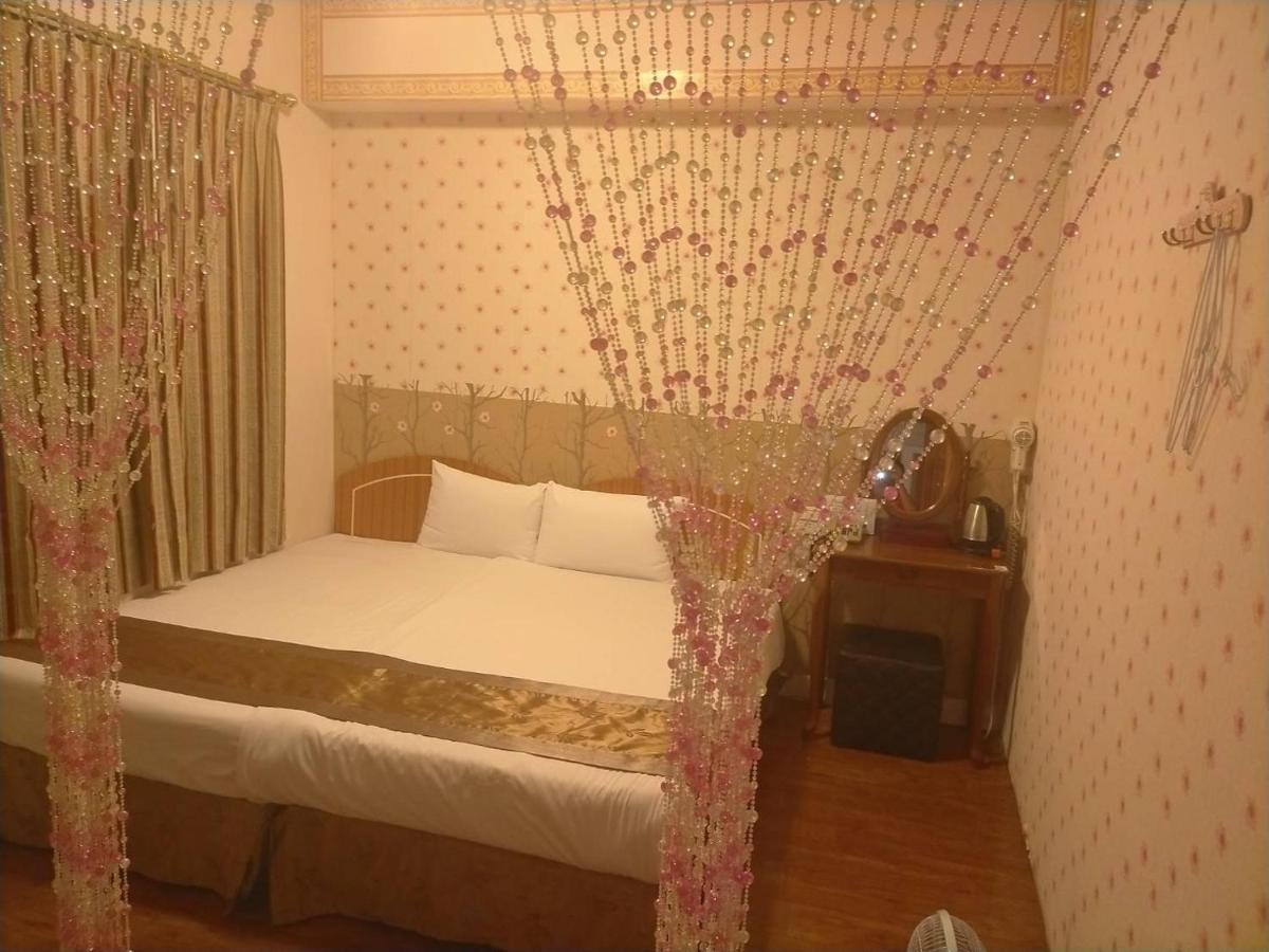 Taichung Hall Aparthotel Екстериор снимка