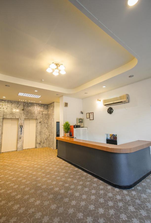 Taichung Hall Aparthotel Екстериор снимка